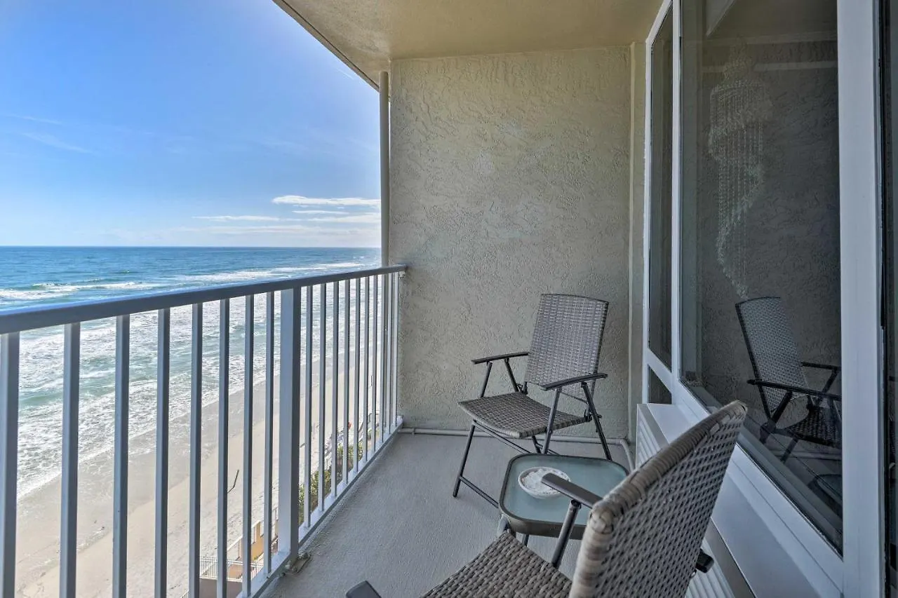 Bright Daytona Beach Condo With Community Pool! Apartment